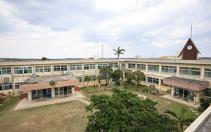 小中学校外観
